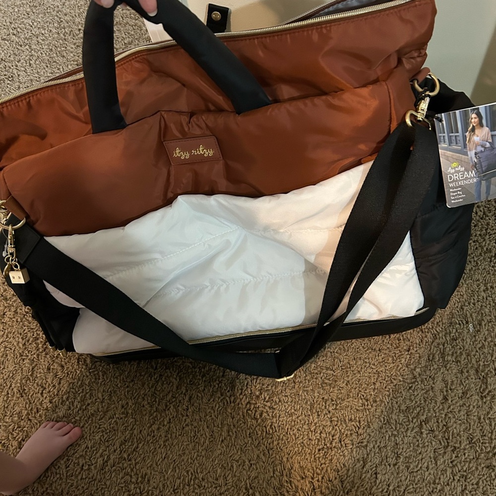 Itzy ritzy weekender bag